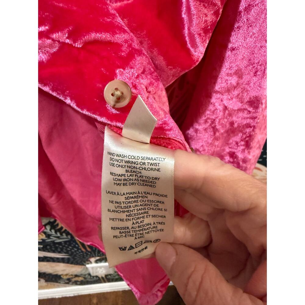 Pilcro “the Hadley” pink velvet button-down shirt. Size 6 - Picture 4 of 5